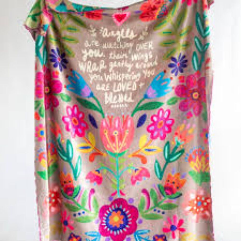 NWT Natural Life Double-Sided Cozy Throw Blanket with Angels Print (D1)